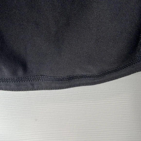 Old Navy Women’s Active Semi-Fitted 1/4 Zip Black Jacket. Size XS - Picture 7 of 8